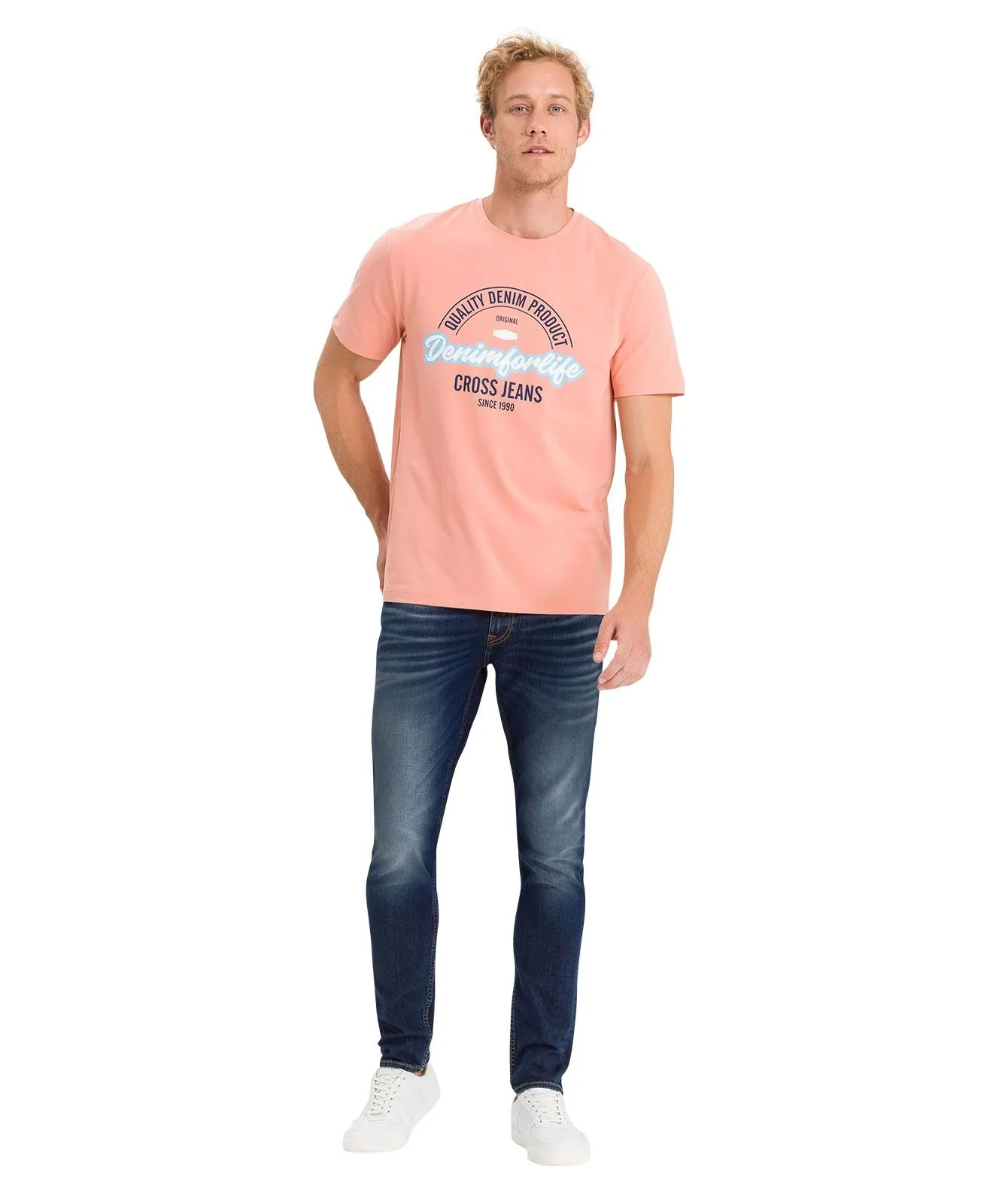 Cross Jeans Tapered Jimi in Dark Blue mit Crinkle Effekten
