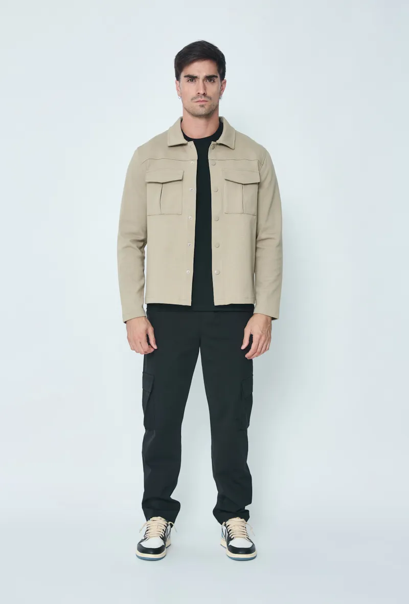 Geknöpfte Jacke mit Taschen