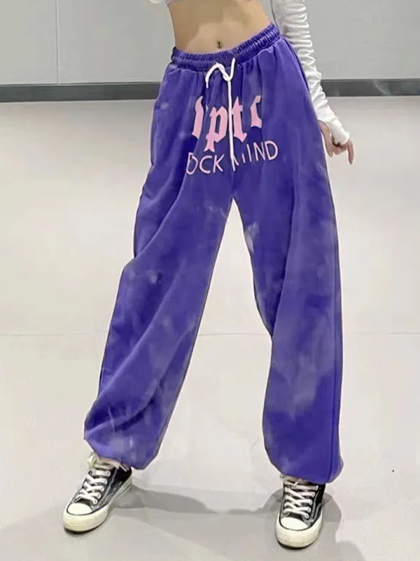 Hip-Pop-Lila-Jogginghose mit Buchstaben-Print und gebundenen Füßen