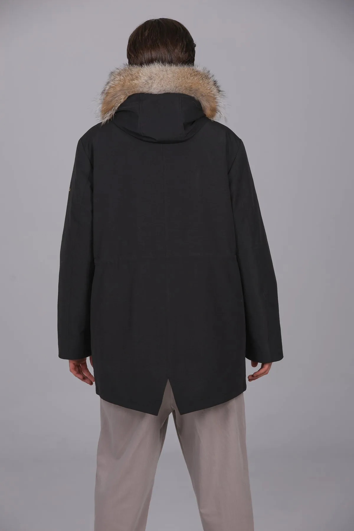 Langer Parka von Coyote und Rex Rabbit aus wasserdichter Baumwollmischung
